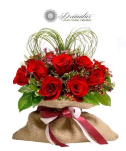 Ανθοδέσμες με Λουλούδια Και Τριαντάφυλλα,Στείλτε μπουκέτα και ανθοδέσμες